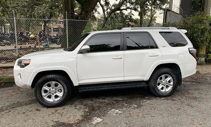 Toyota 4Runner 4.0 S...