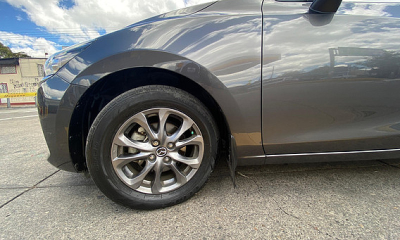 Mazda 2 Sedan 1.5 To...