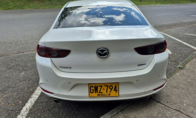 Mazda 3 2.0 Touring ...