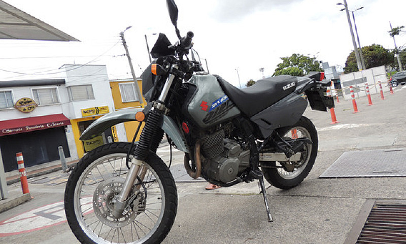 Suzuki Dr 650...