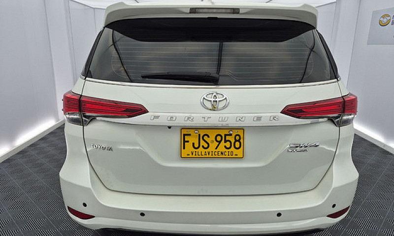 Toyota Fortuner 2.4 ...