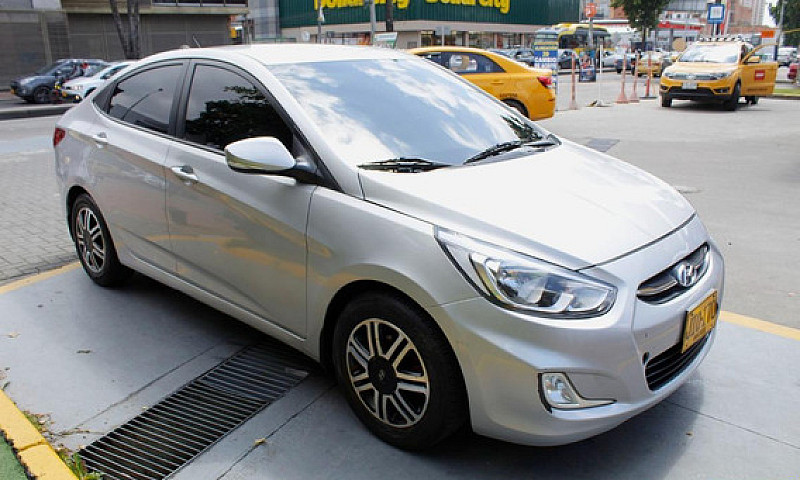 Hyundai Accent 1.6 I...