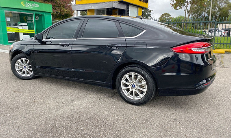 Ford Fusion S 2.5...