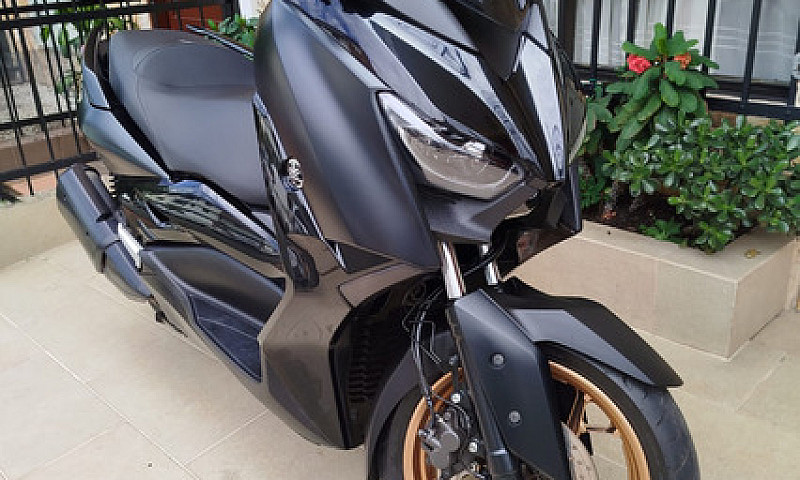 Yamaha Xmax 300 (Per...