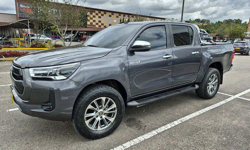 Toyota Hilux 2.4 Dié...