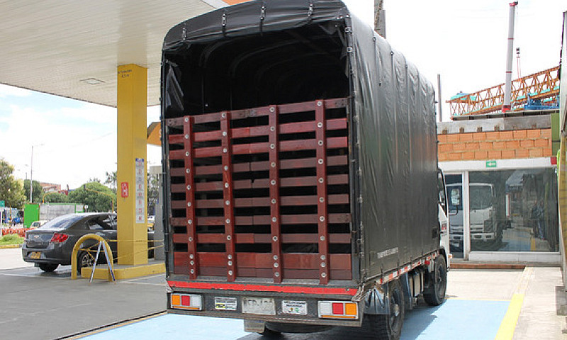 Chevrolet Nhr 2.8 Es...