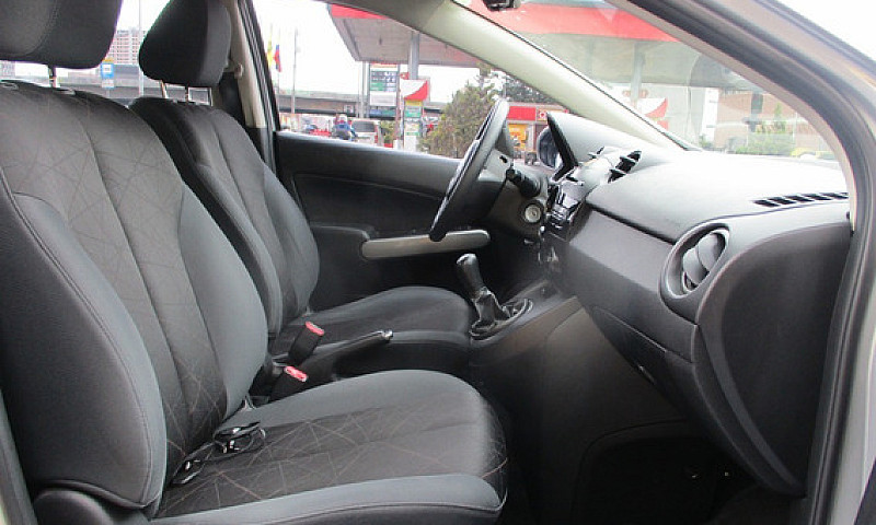 Mazda 2   1500Cc  Mt...