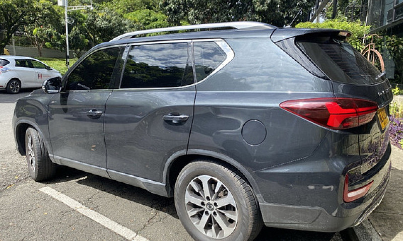 Ssangyong Rexton 2.2...
