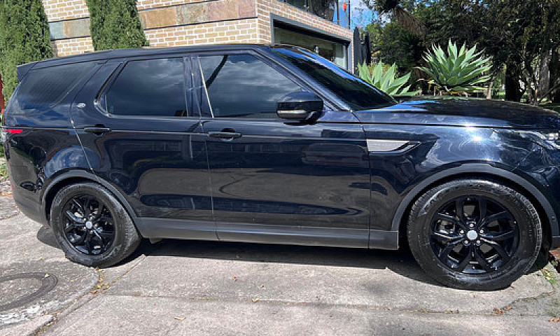 Land Rover Discovery...