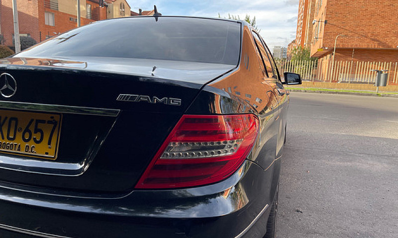 Mercedes-Benz Clase ...