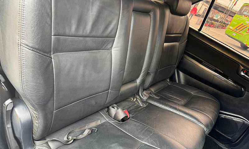 Toyota Fortuner Srv ...