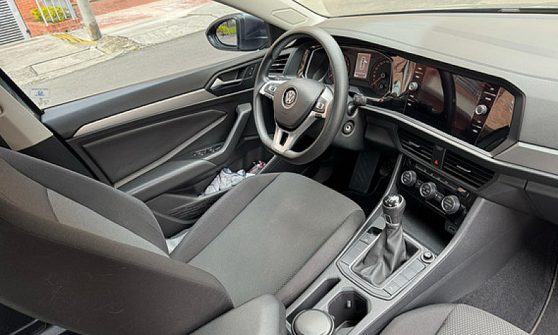 Volkswagen Jetta 1.4...