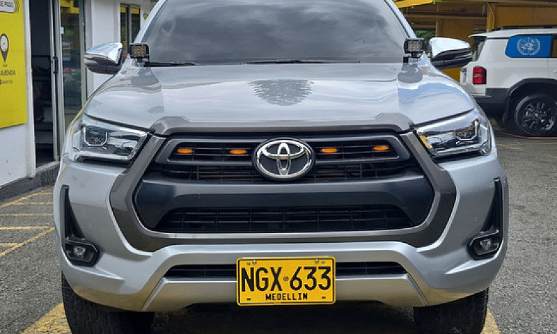 Toyota Hilux 2.4 Mt ...