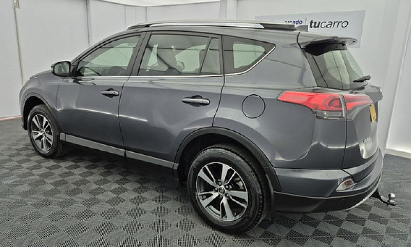 Toyota Rav4 2.0 Stre...