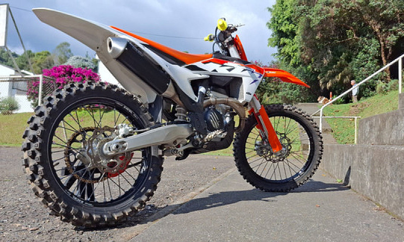 Ktm 350Sxf -Modelo 2...