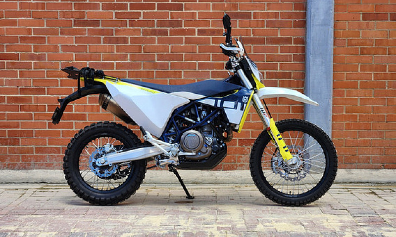 Husqvarna 701 Enduro...