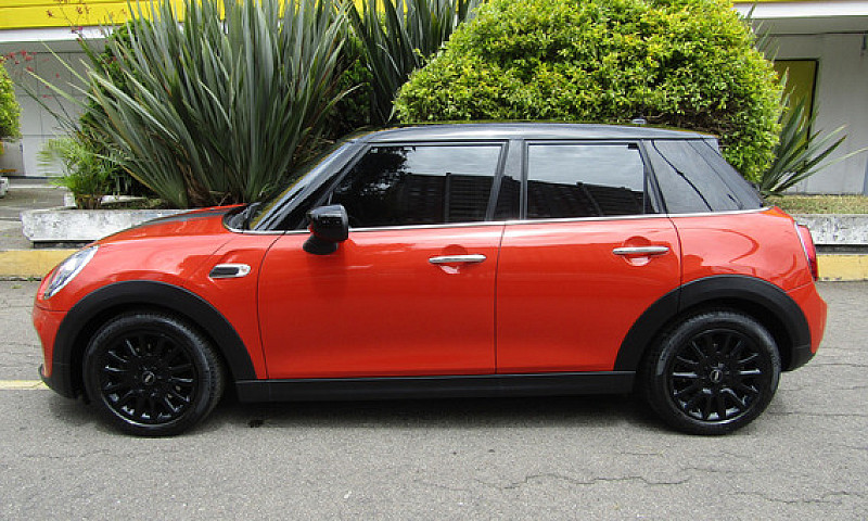 Mini Cooper 1.5 T F5...
