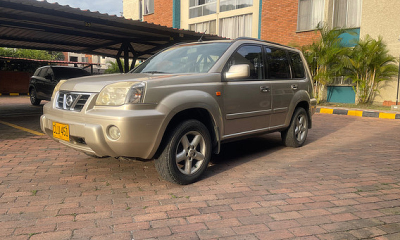 Nissan X-Trail 2.5 X...