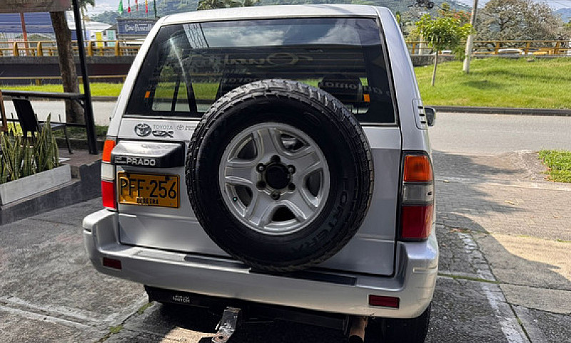 Toyota Prado 2.7 Gx ...