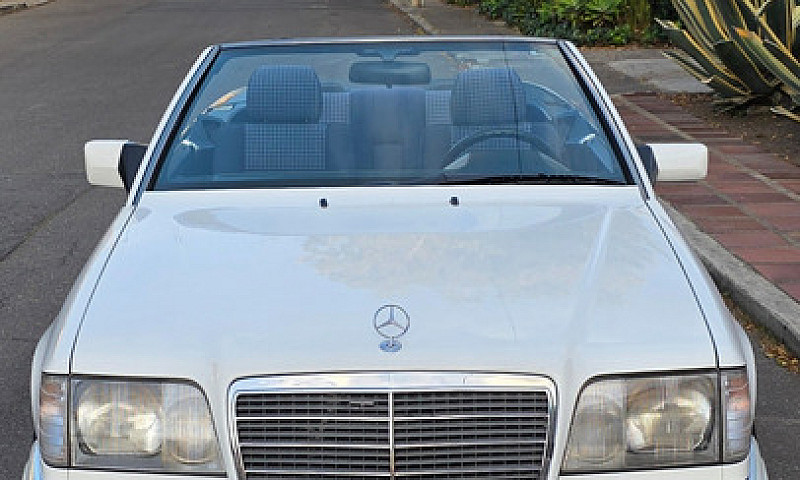 Mercedes Benz E200 C...