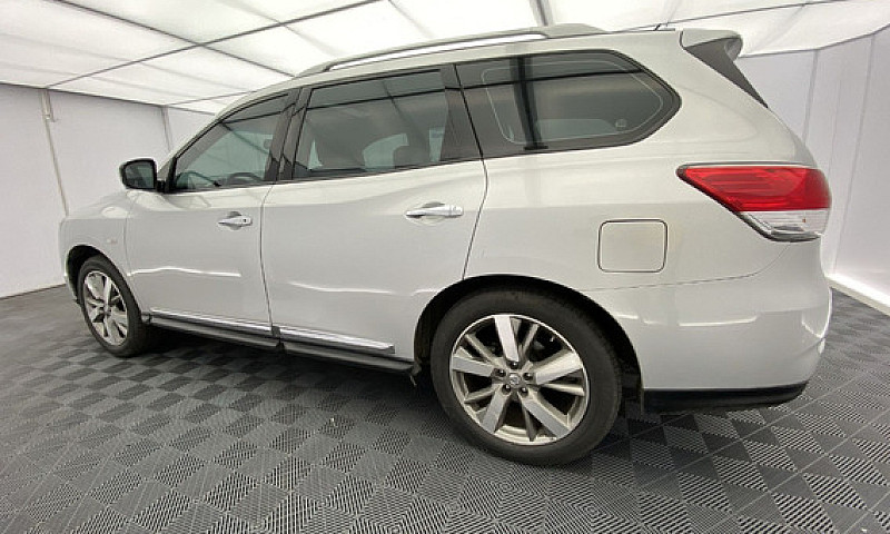 Nissan Pathfinder 3....