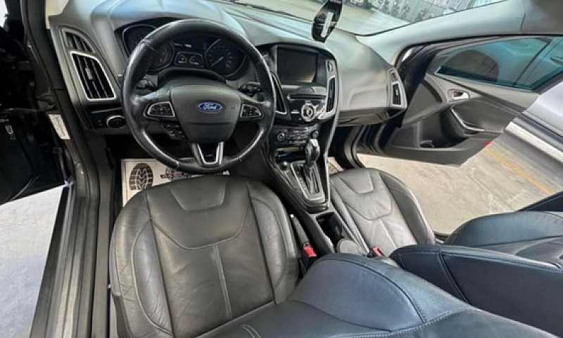 Ford Focus 2.0 Titan...
