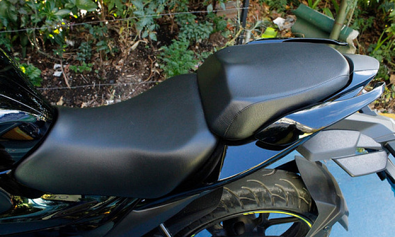 Suzuki Gixxer Sf 150...