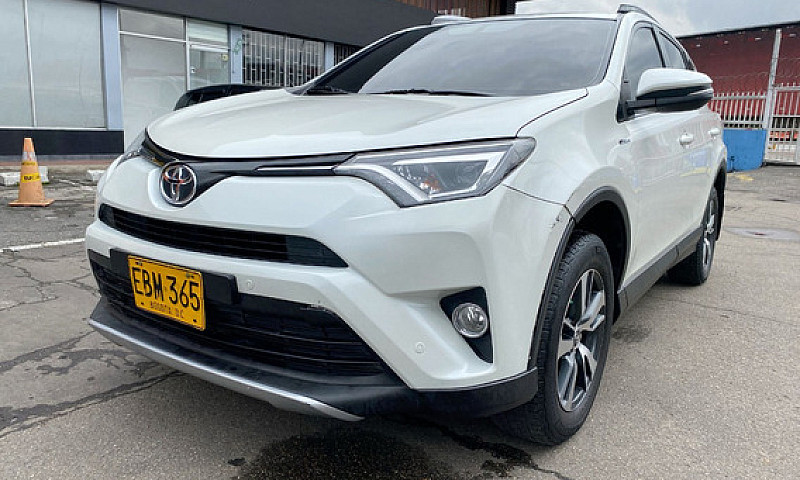 Toyota Rav4 2.0 Stre...
