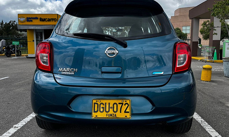 Nissan March 1.6 Adv...