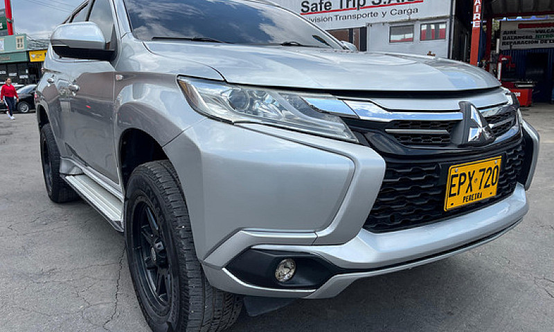 Mitsubishi Montero S...