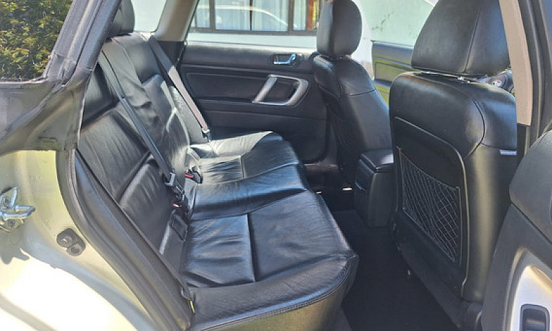 Subaru Outback 2.5 A...