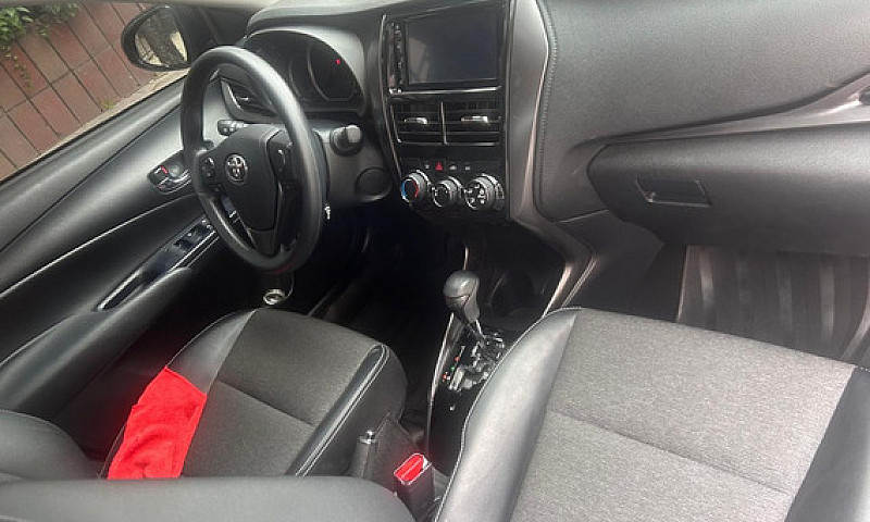 Toyota Yaris 1.5 Xs ...