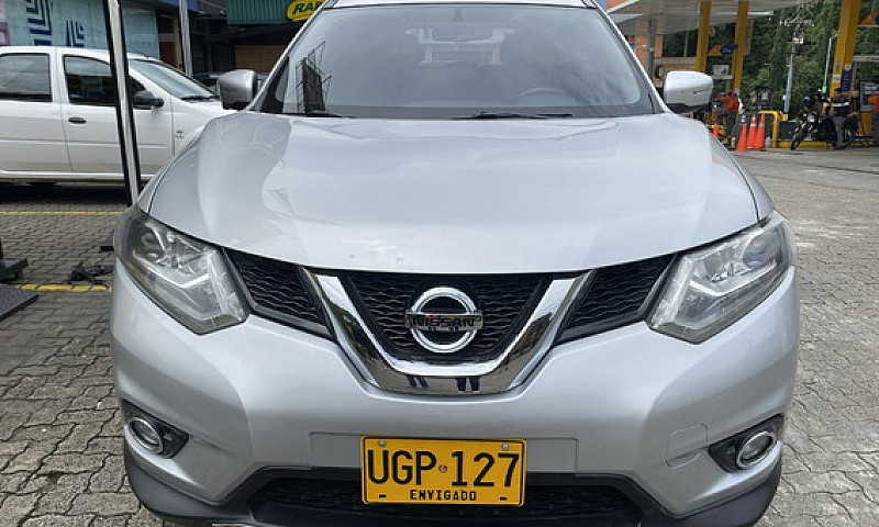 Nissan X-Trail 2.5 E...