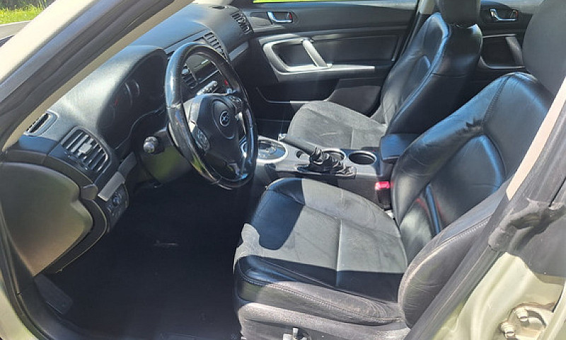 Subaru Outback 2.5 A...