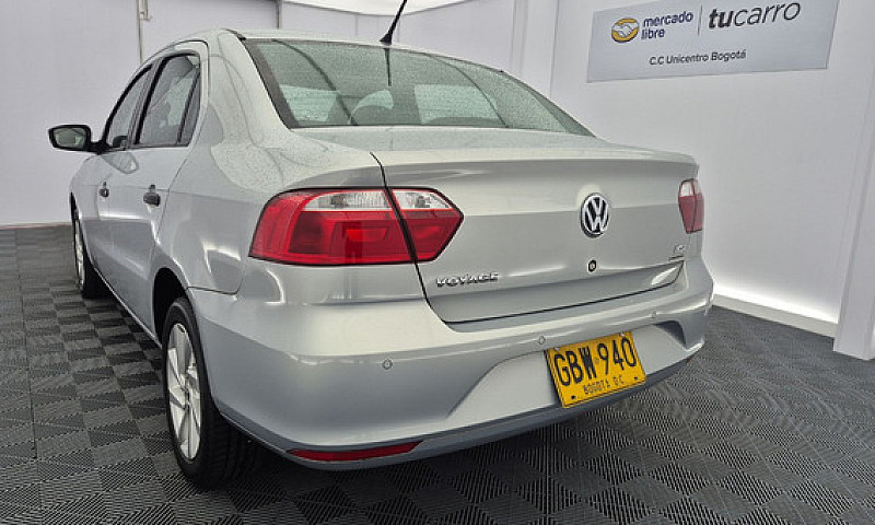 Volkswagen Voyage 1....