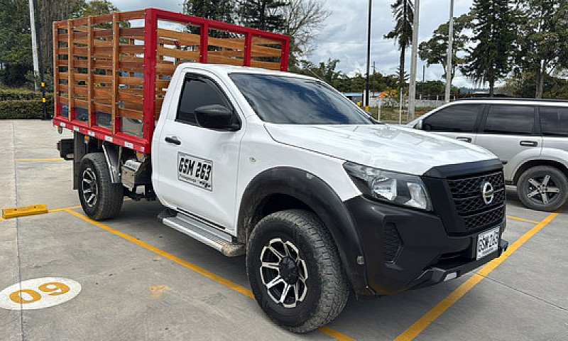 Nissan Frontier 2.5L...