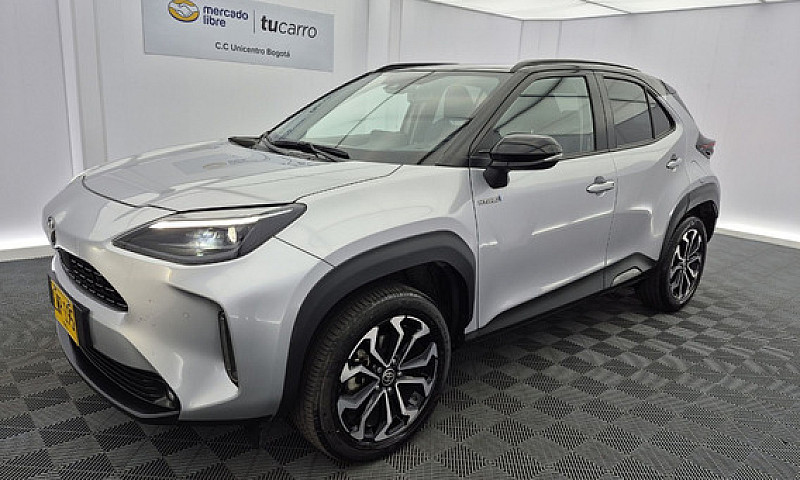 Toyota Yaris Cross 1...