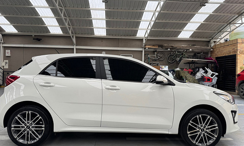 Kia Rio 1.4 Zenith A...