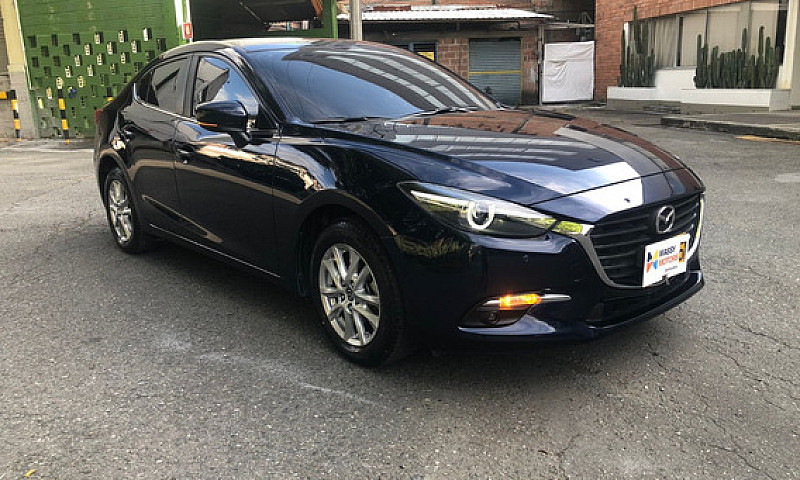 Mazda 3 2.0 Touring...
