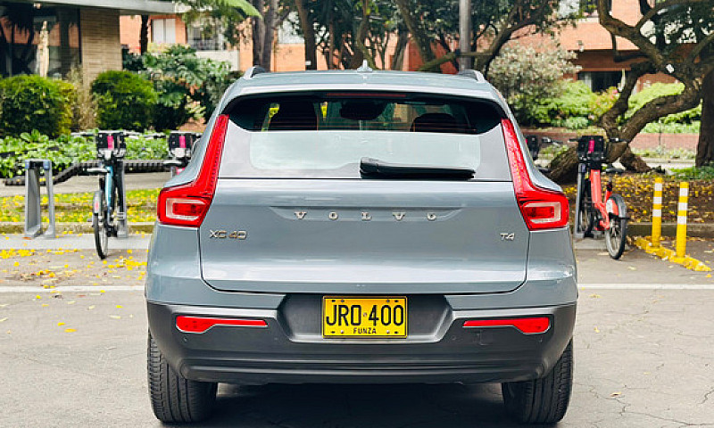 Volvo Xc40 2.0 T4 Ki...