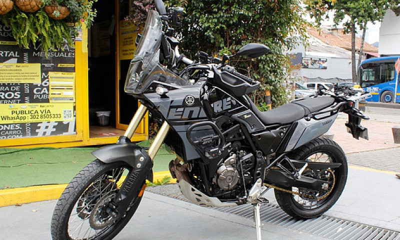 Moto Yamaha Tenere 7...