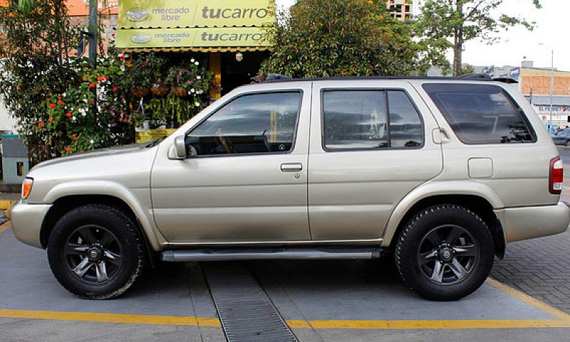 Nissan Pathfinder 3....