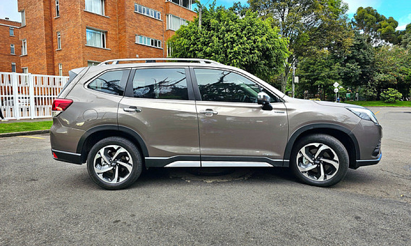 Subaru Forester Hybr...