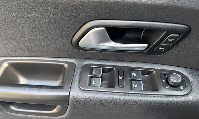 Volkswagen Amarok 3....