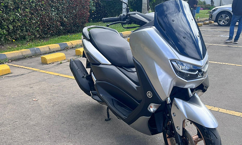 Yamaha Nmax Connecte...
