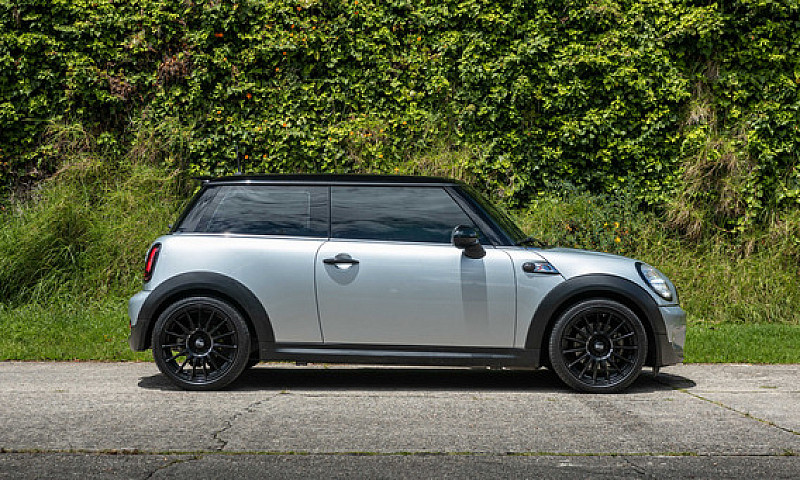 Mini Cooper 1.6 R56 ...