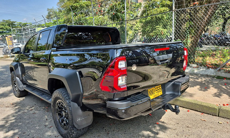 Toyota Hilux 2.8 Grs...