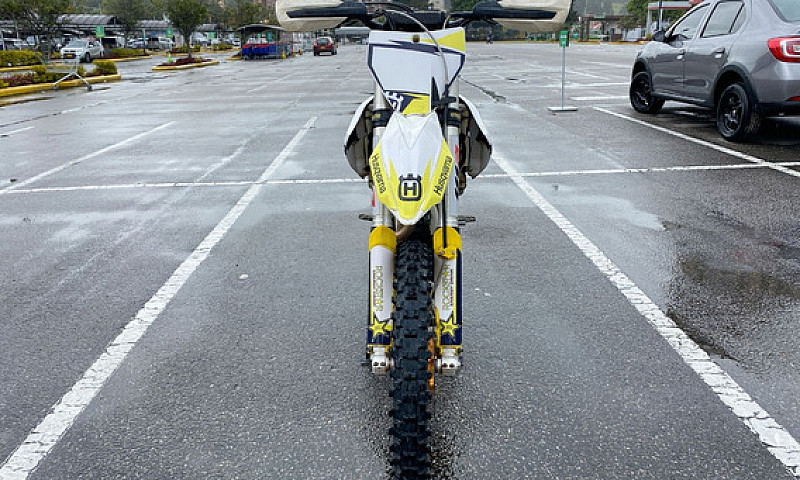 Husqvarna 250 ...