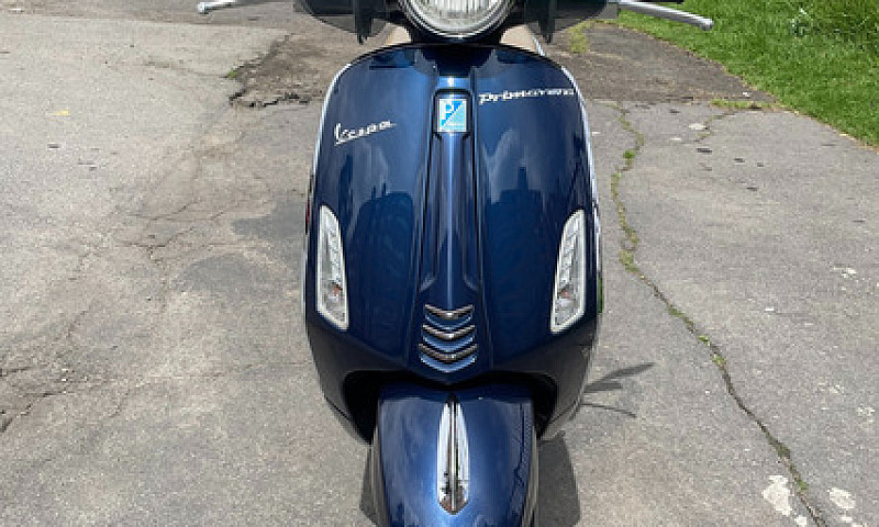 Vespa Primavera 150C...