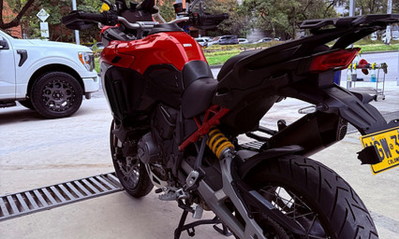 Ducati Multistrada V...
